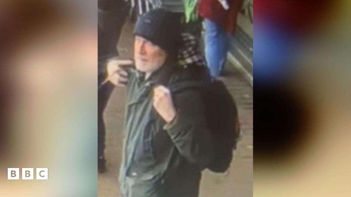 Heddlu'n rhyddhau llun newydd o ddyn ar ôl trawiad menyw yng Nghaerfyrddin