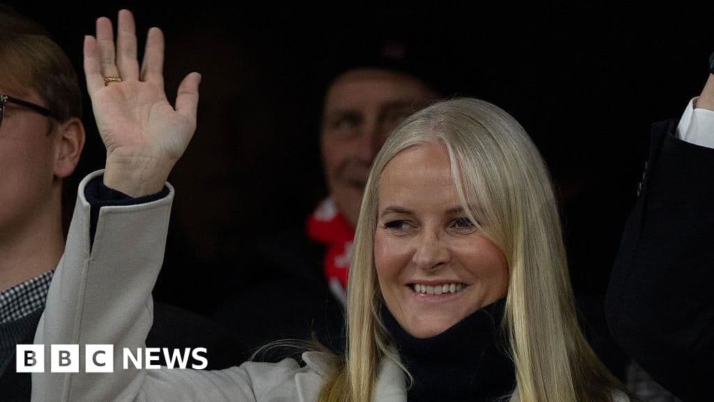 Norway PM Supports Crown Princess Mette-Marit's Admission of Poor Judgement Over Epstein Ties