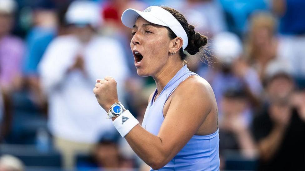 Jessica Pegula celebrates with a clenched fist