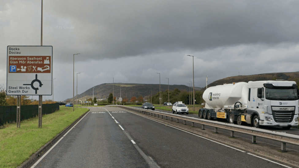 A lorry and cars on Harbour Drive