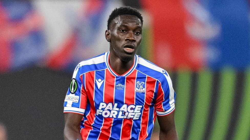 Ismaila Sarr playing for Crystal Palace