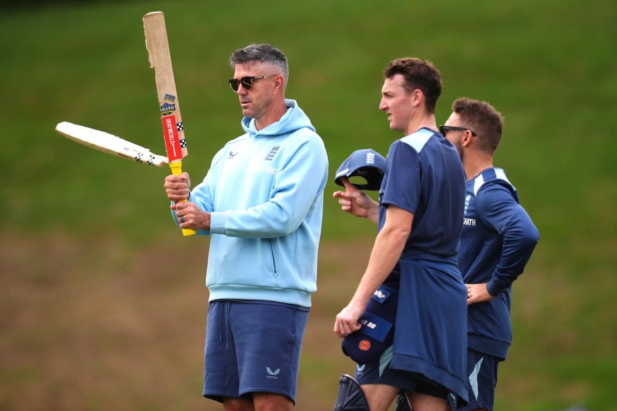 Kevin Pietersen inspects a broken bat during a nets session at the Utilita Bowl