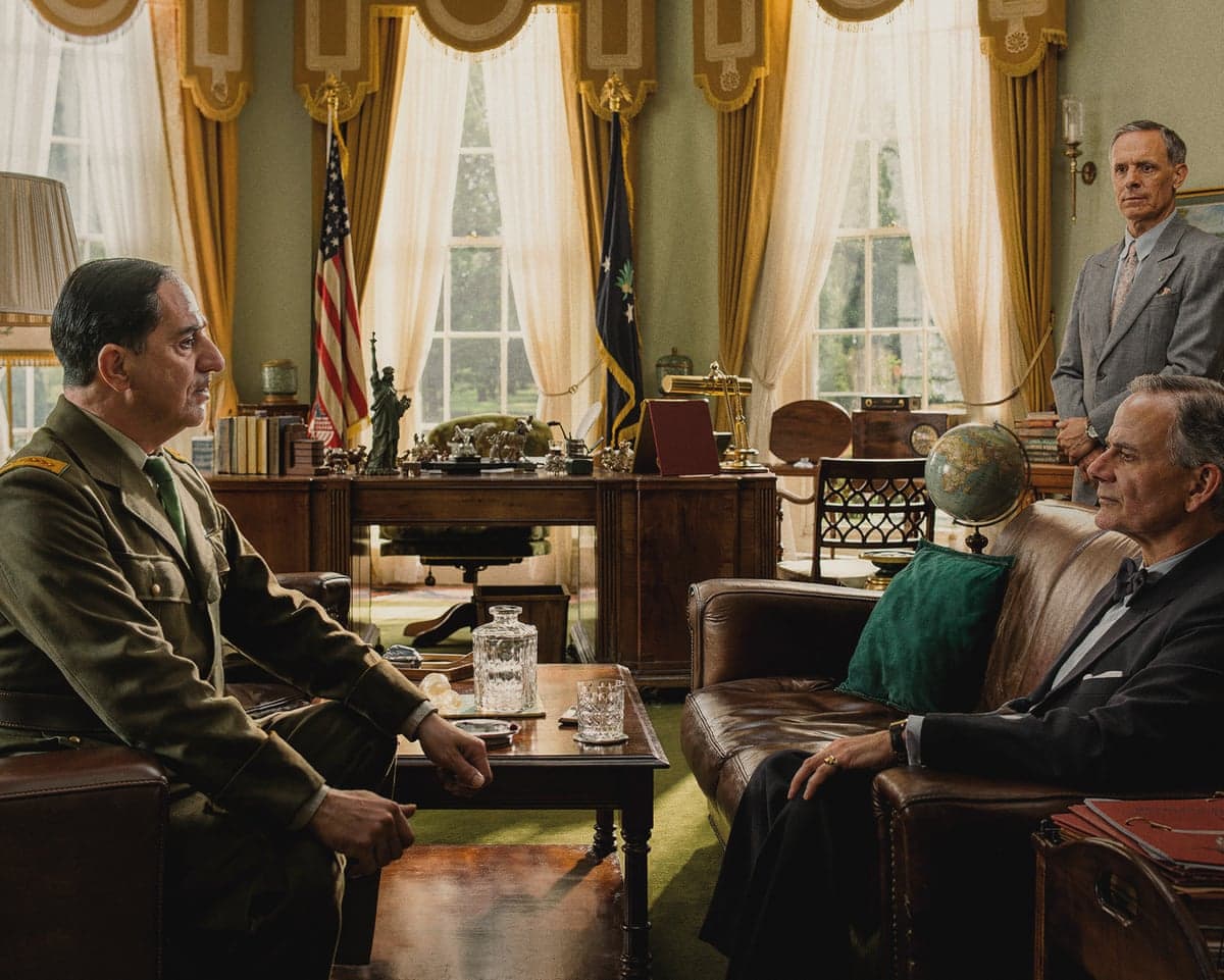 Simon Abkarian as De Gaulle (left) and Campbell Scott as Roosevelt (right) in De Gaulle: Liberté.