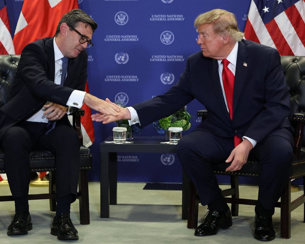 Burnham and Trump shake hands at the UN general assembly