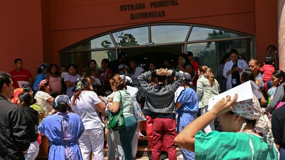People stand outside the maternity ward of the Santo Tomas hospital, after a 7.6 magnitude earthquake hit the country, in Panama City