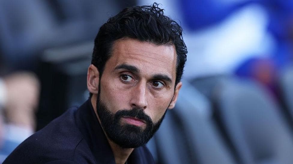 Álvaro Arbeloa looks on during a Fulham match