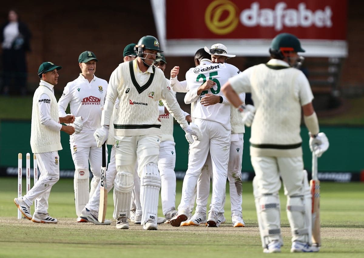 Matthew Renshaw trudges off after being dismissed for the second time on day four