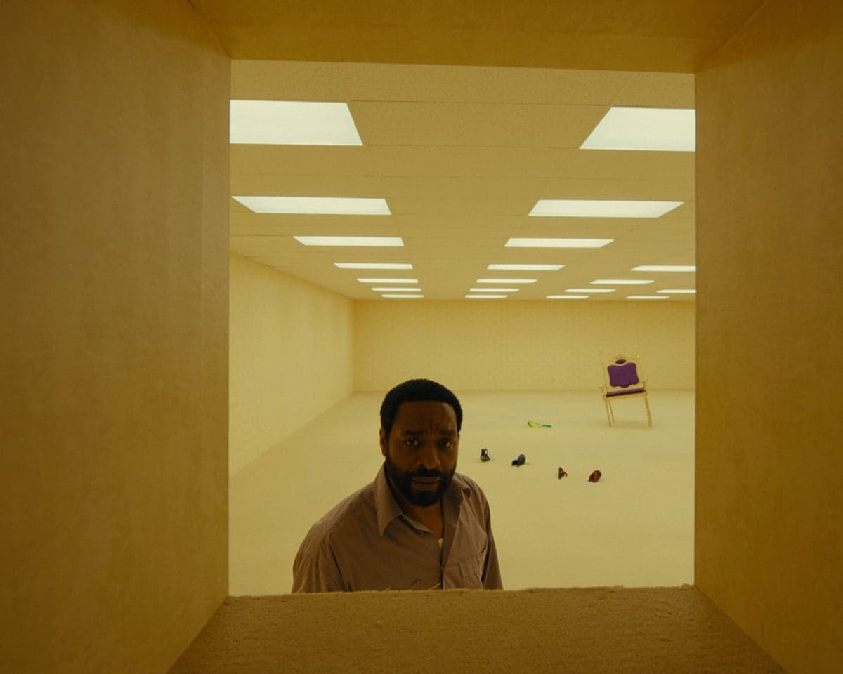 Chiwetel Ejiofor in Backrooms.